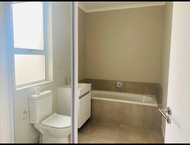 3 BEDROOM FREESTANDING FOR SALE IN LALELA ESTATE